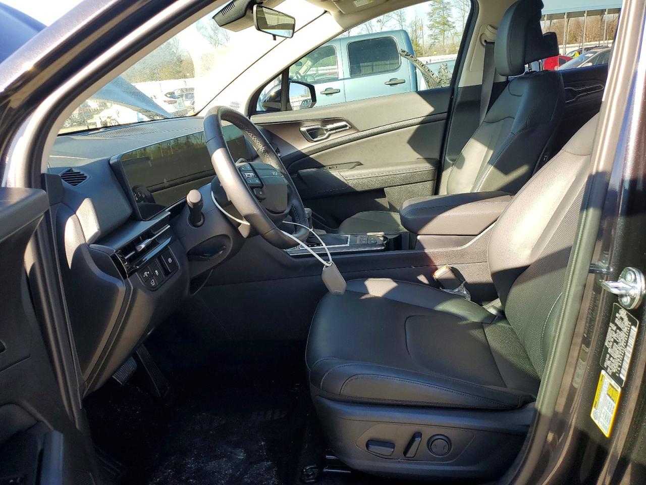 2026 KIA SPORTAGE SX photo 7