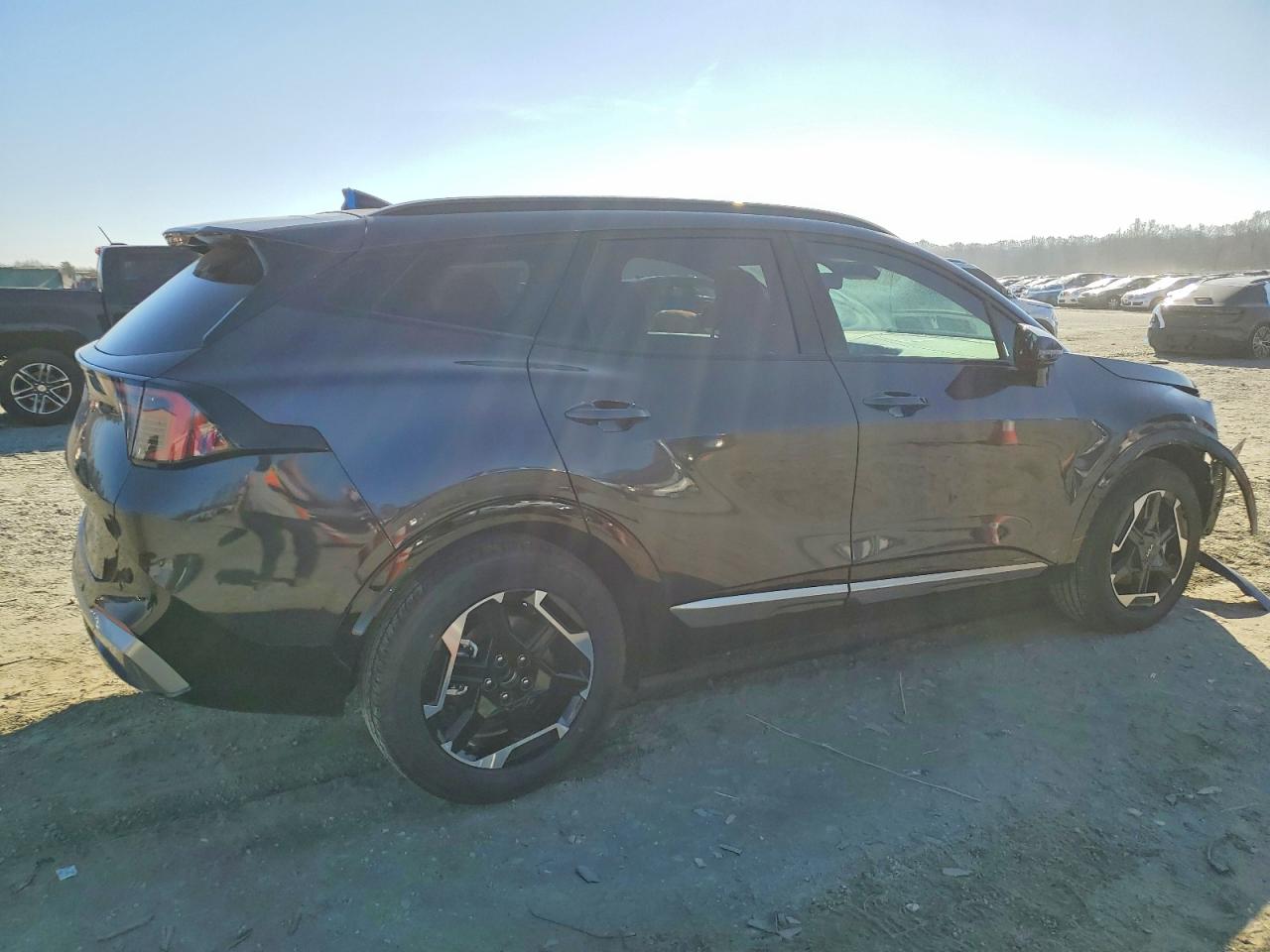 2026 KIA SPORTAGE SX photo 3
