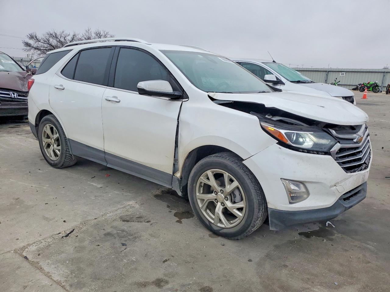 2020 CHEVROLET EQUINOX PREMIER photo 4