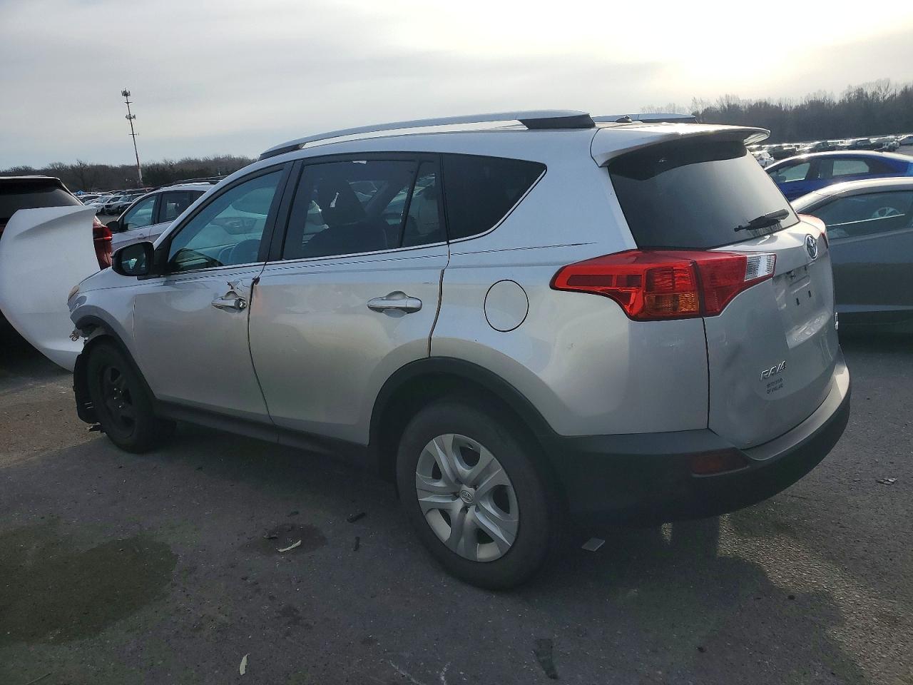 2015 TOYOTA RAV4 LE photo 2