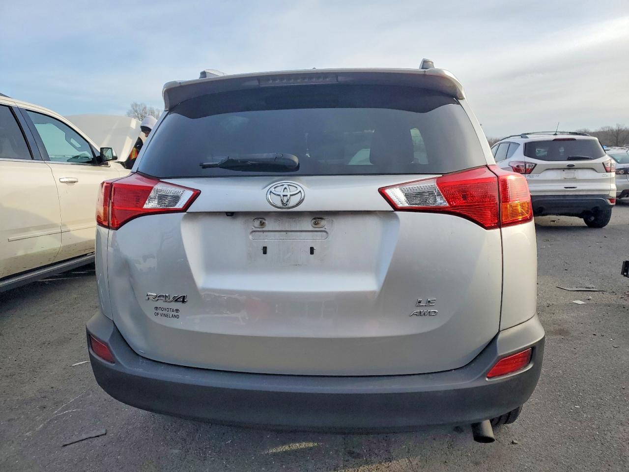 2015 TOYOTA RAV4 LE photo 6