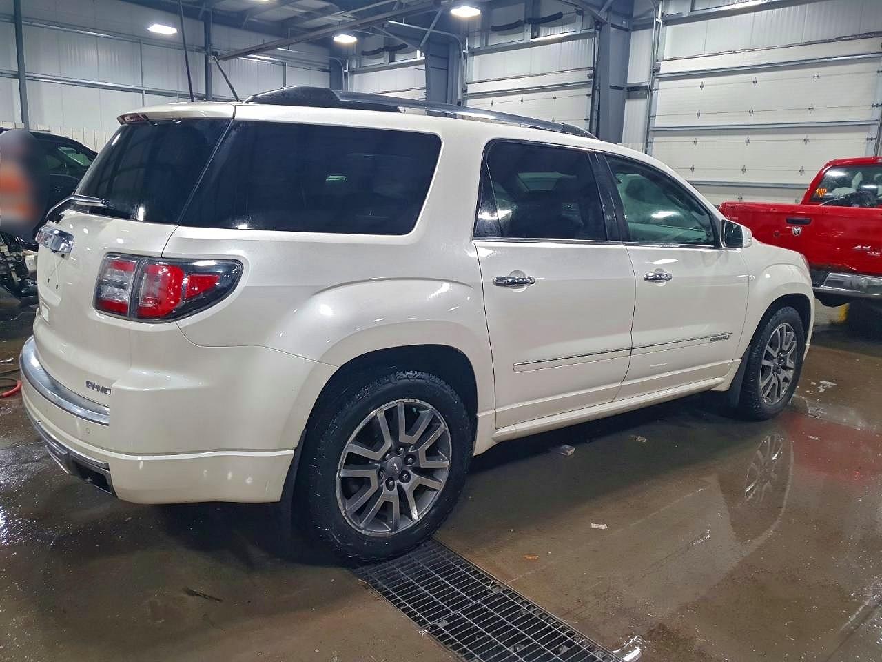 2014 GMC ACADIA DENALI photo 3