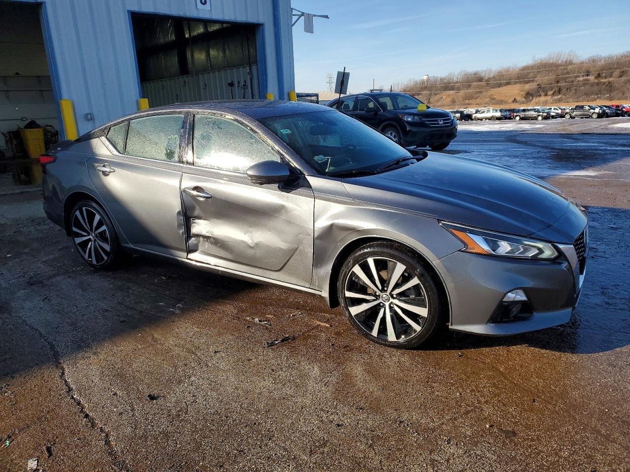 2019 NISSAN ALTIMA PLATINUM photo 4