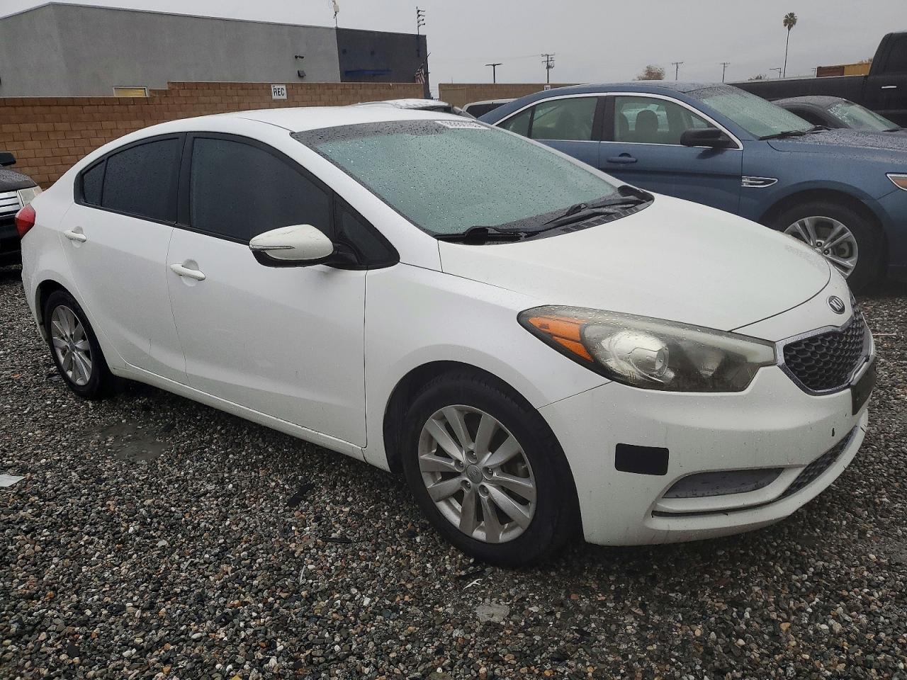 2015 KIA FORTE LX photo 4
