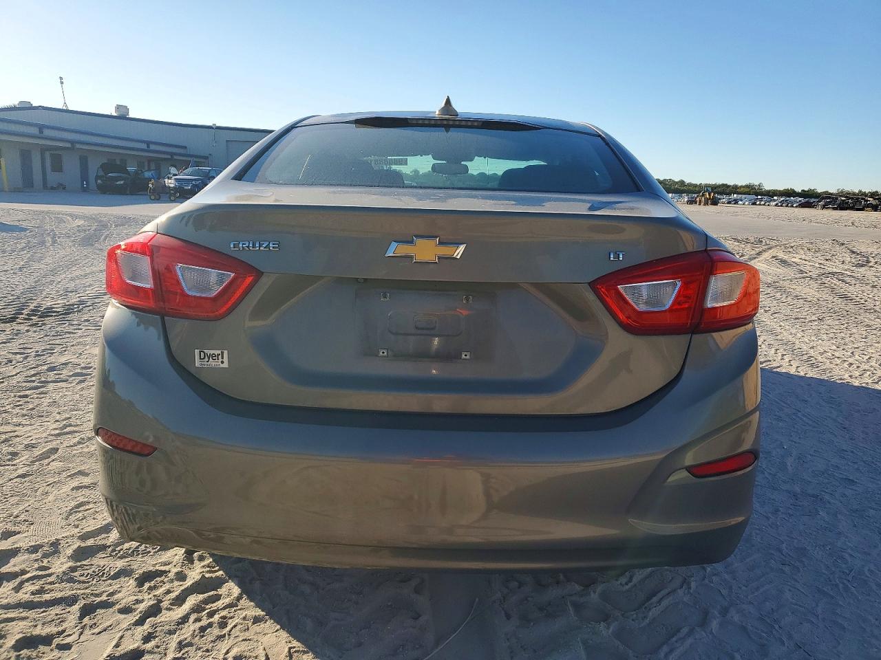 2017 CHEVROLET CRUZE LT photo 6