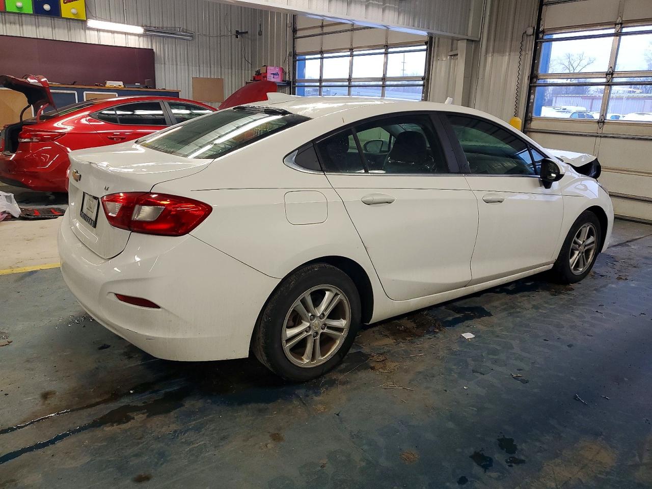 2016 CHEVROLET CRUZE LT photo 3