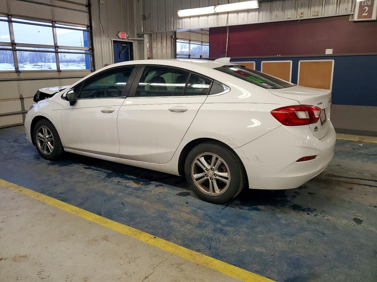 2016 CHEVROLET CRUZE LT photo 2