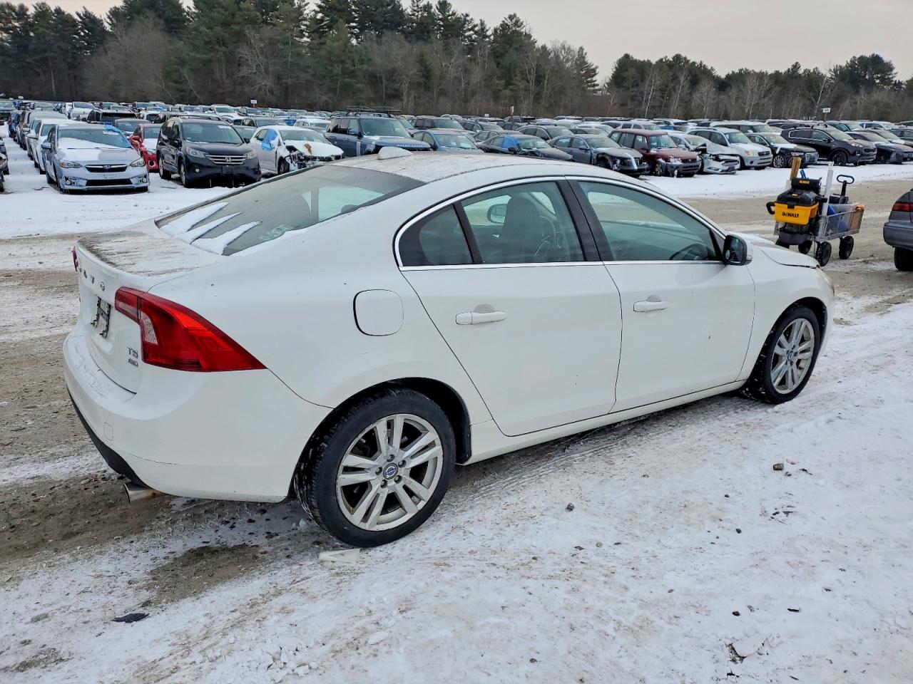 2013 VOLVO S60 T5 photo 3