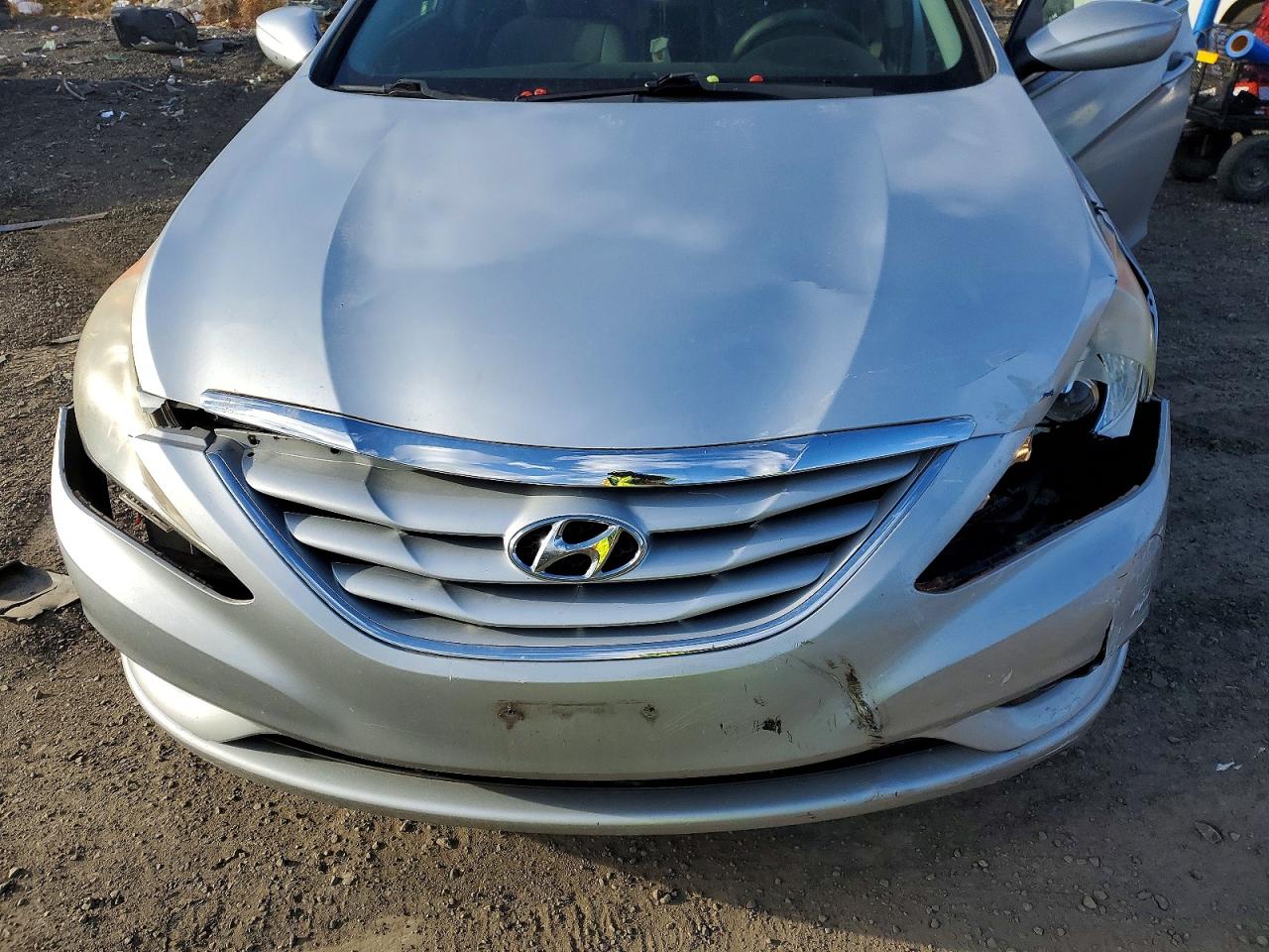2011 HYUNDAI SONATA GLS photo 11