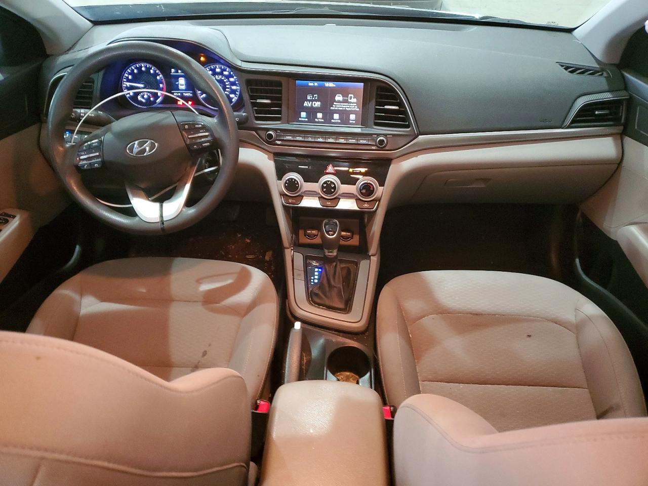 2019 HYUNDAI ELANTRA SEL photo 8