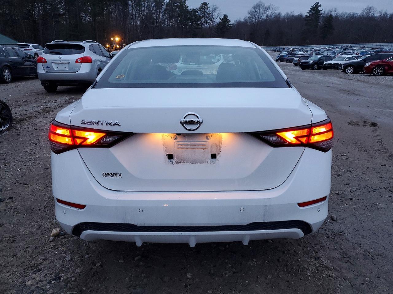 2022 NISSAN SENTRA S photo 11