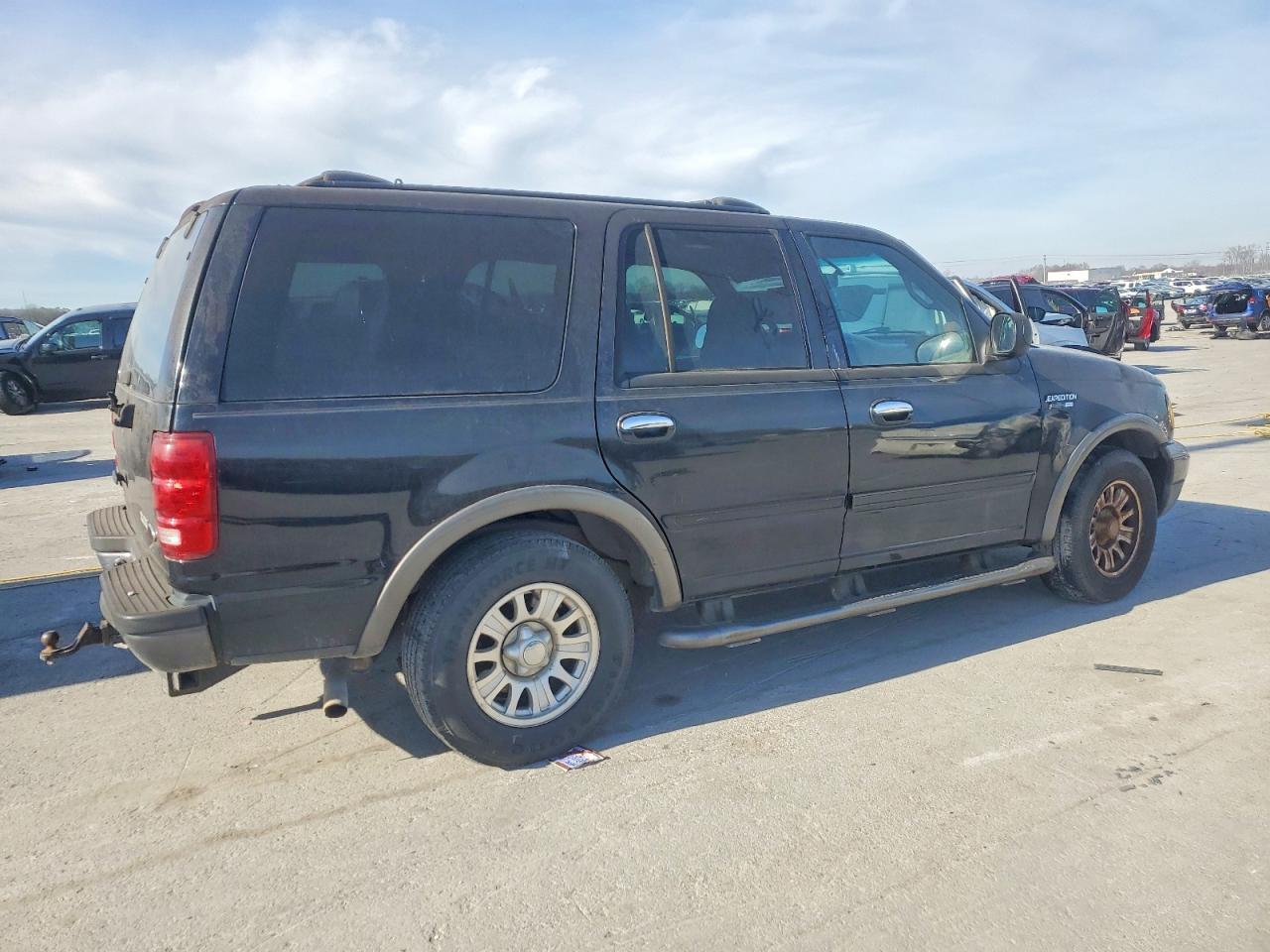 2001 FORD EXPEDITION XLT photo 3