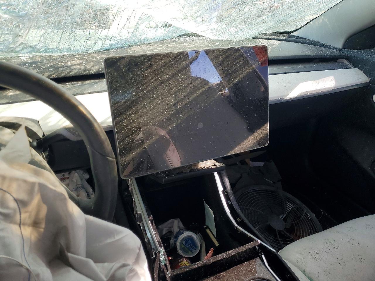 2019 TESLA MODEL 3 photo 17