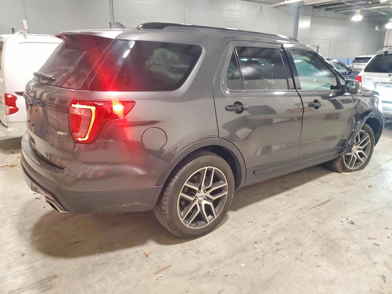 2017 FORD EXPLORER SPORT photo 3