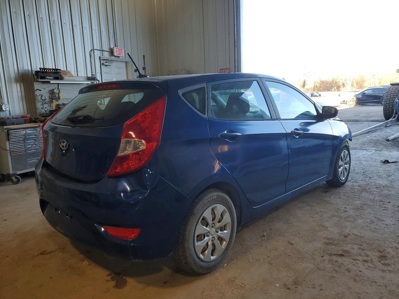 2015 HYUNDAI ACCENT GS photo 3