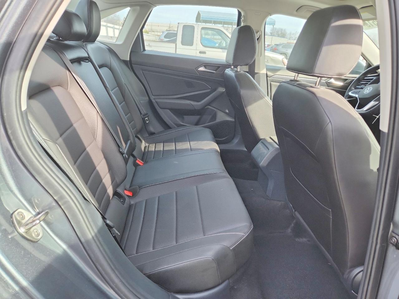 2023 VOLKSWAGEN JETTA SE photo 19