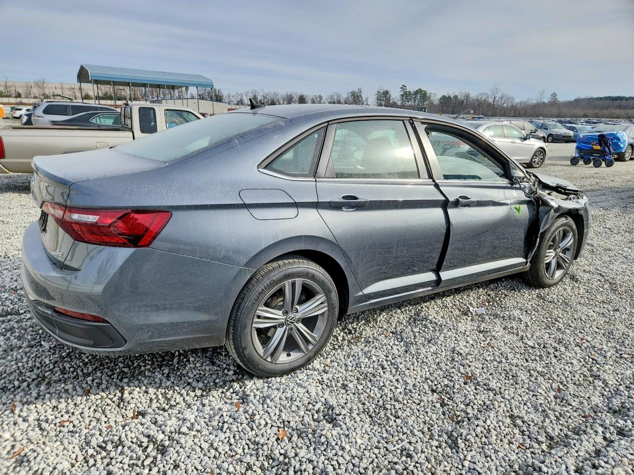 2023 VOLKSWAGEN JETTA SE photo 5