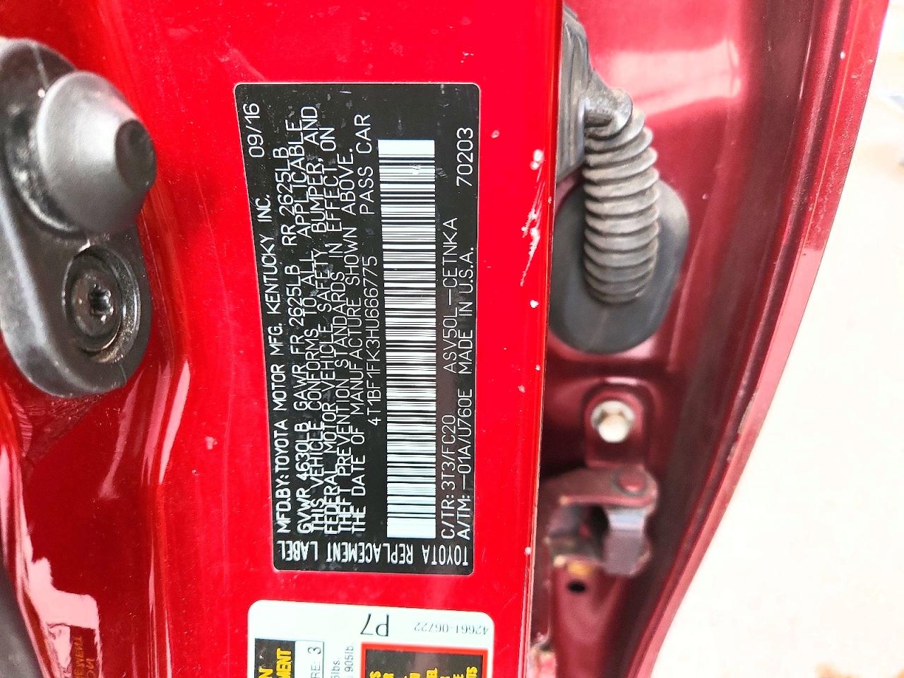 2017 TOYOTA CAMRY LE photo 37
