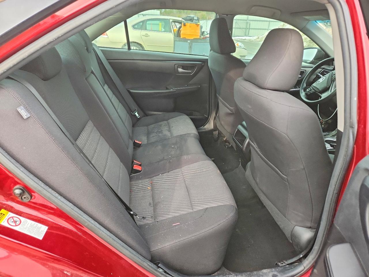 2017 TOYOTA CAMRY LE photo 28