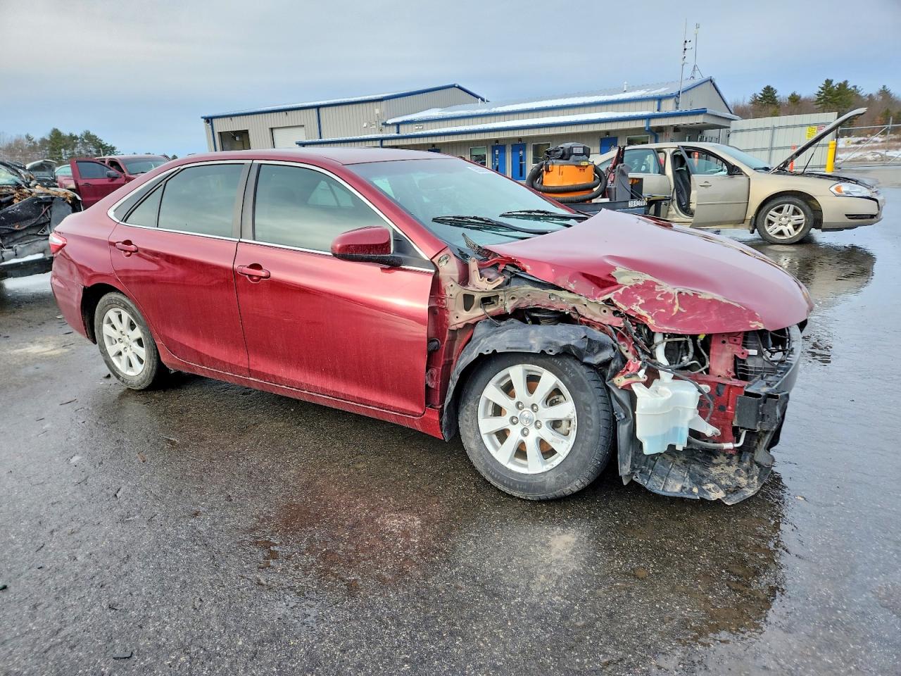 2017 TOYOTA CAMRY LE photo 10