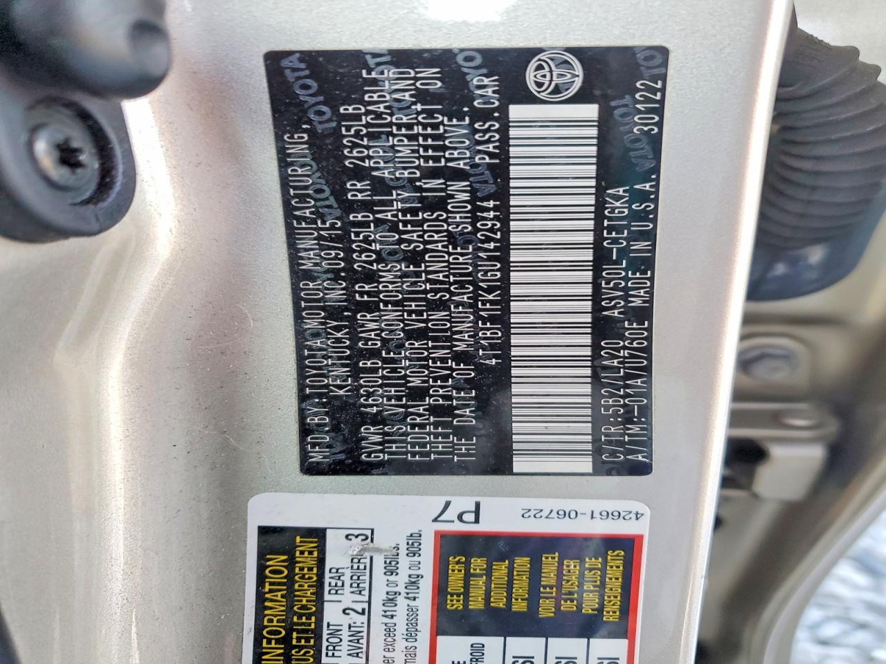 2016 TOYOTA CAMRY LE photo 12