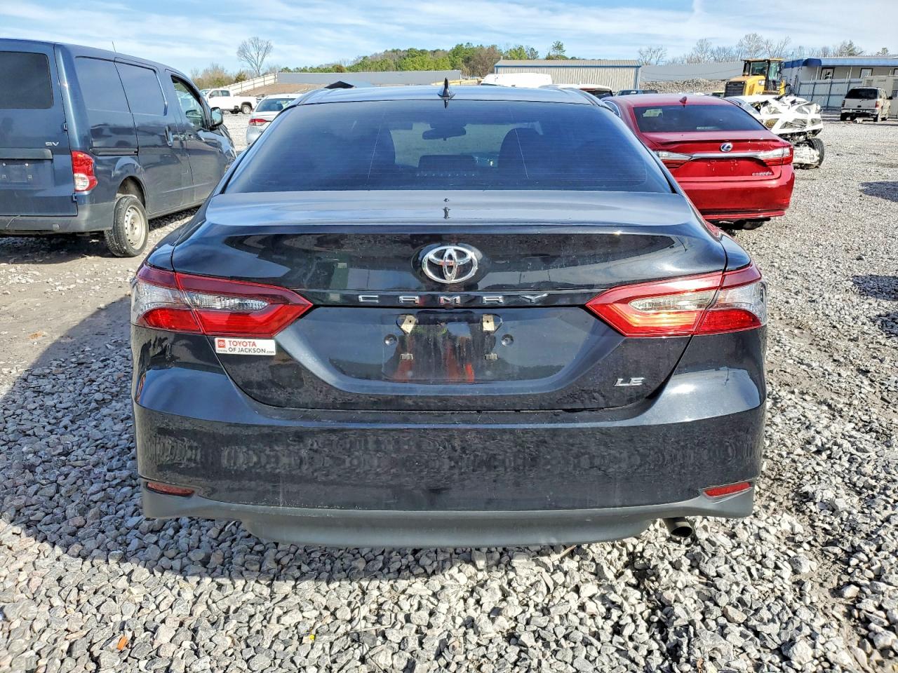 2021 TOYOTA CAMRY LE photo 16
