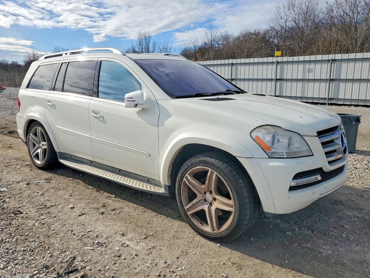 2011 MERCEDES-BENZ GL 550 4MATIC photo 4