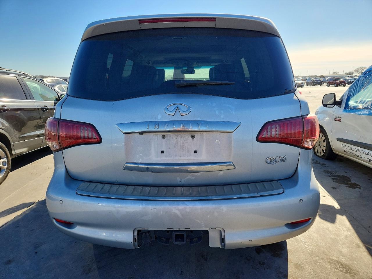 2012 INFINITI QX56 photo 6