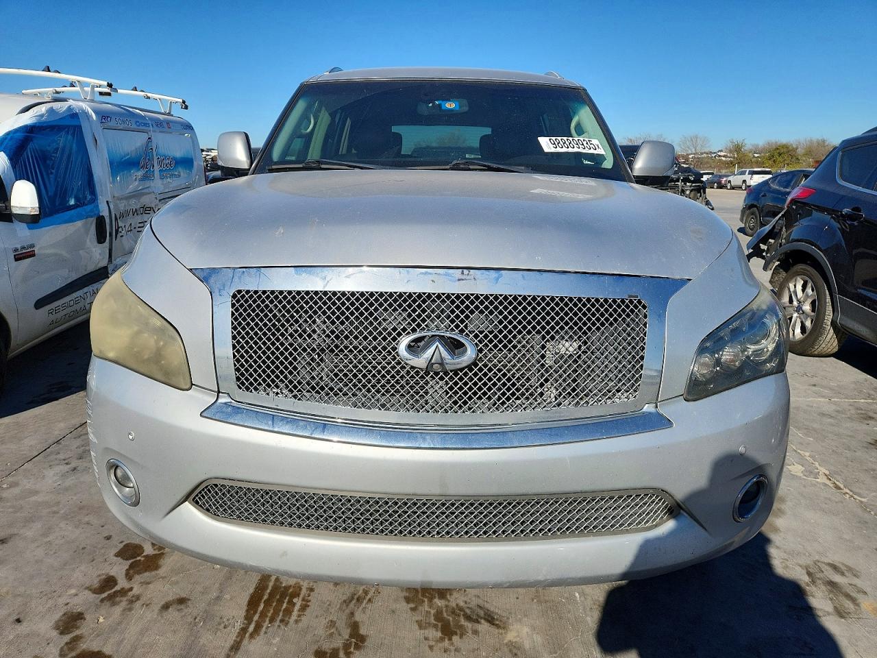 2012 INFINITI QX56 photo 5