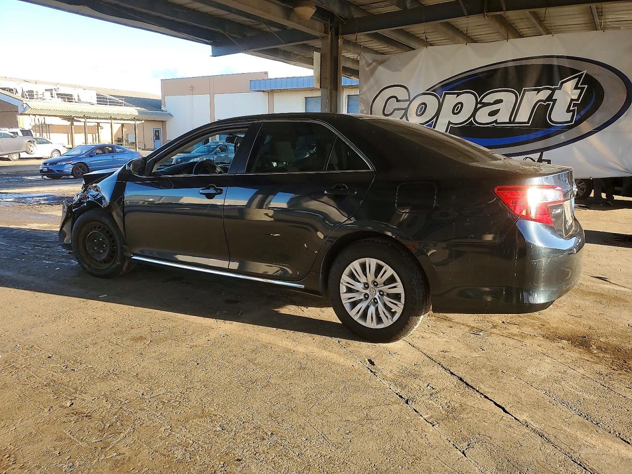 2012 TOYOTA CAMRY BASE photo 2