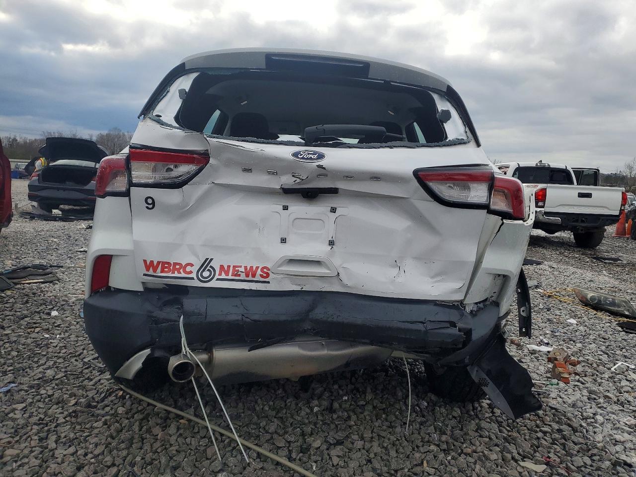 2022 FORD ESCAPE S photo 16