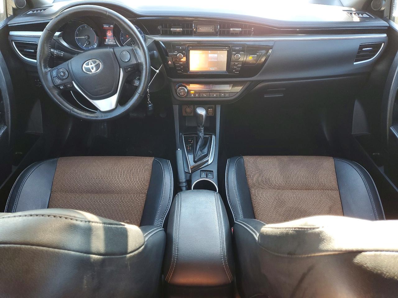 2015 TOYOTA COROLLA L photo 15