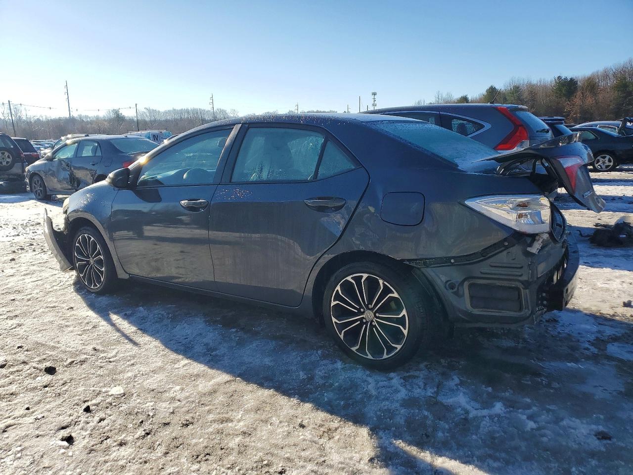 2015 TOYOTA COROLLA L photo 3