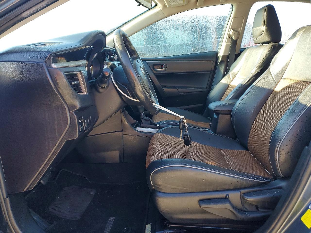 2015 TOYOTA COROLLA L photo 13