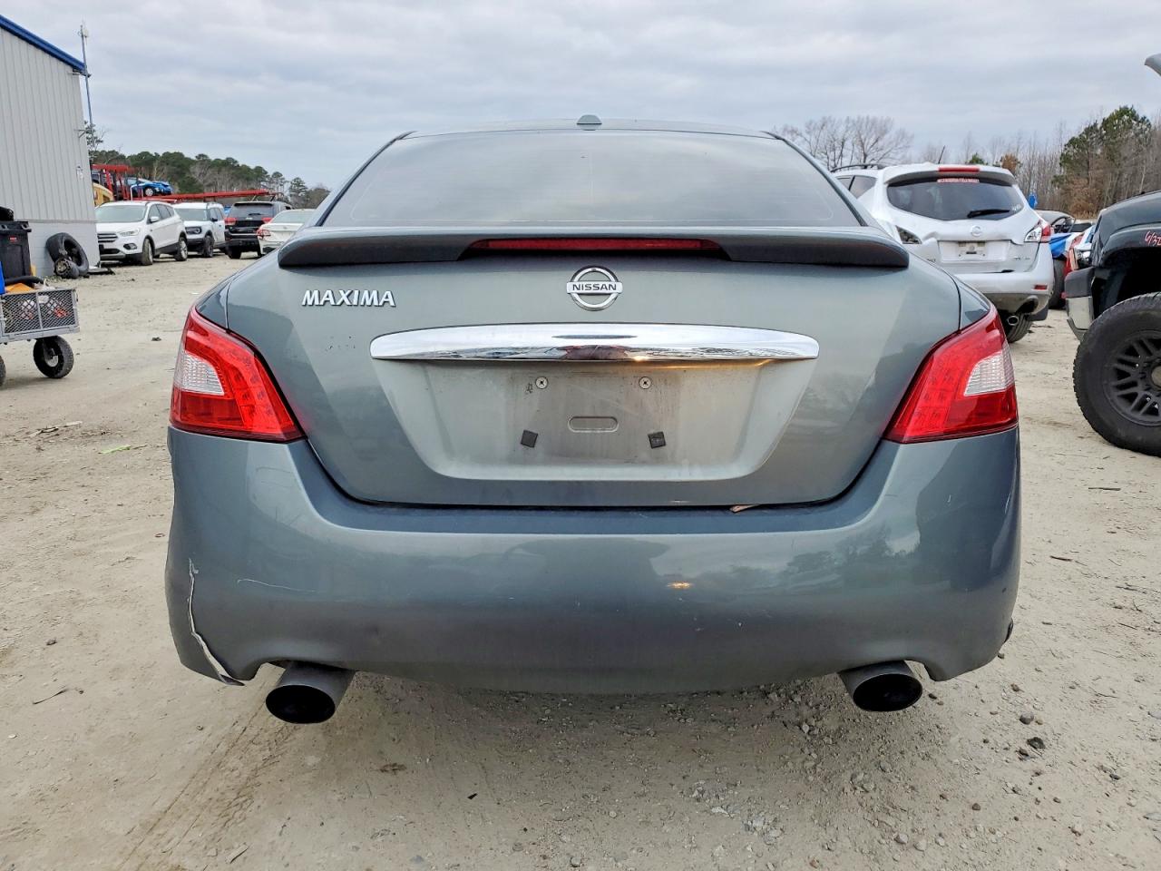 2010 NISSAN MAXIMA S photo 6