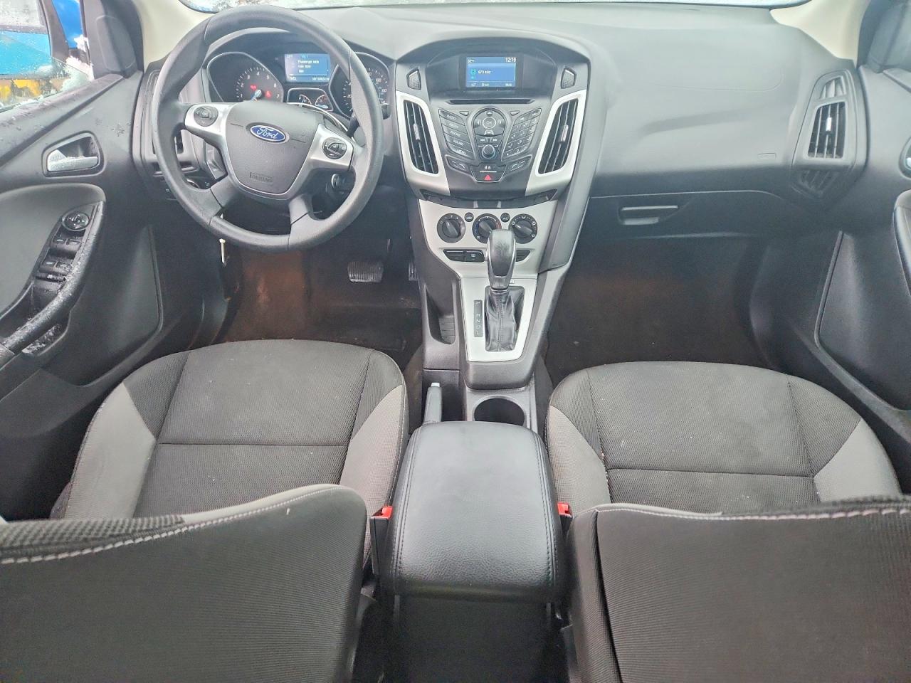 2014 FORD FOCUS SE photo 8