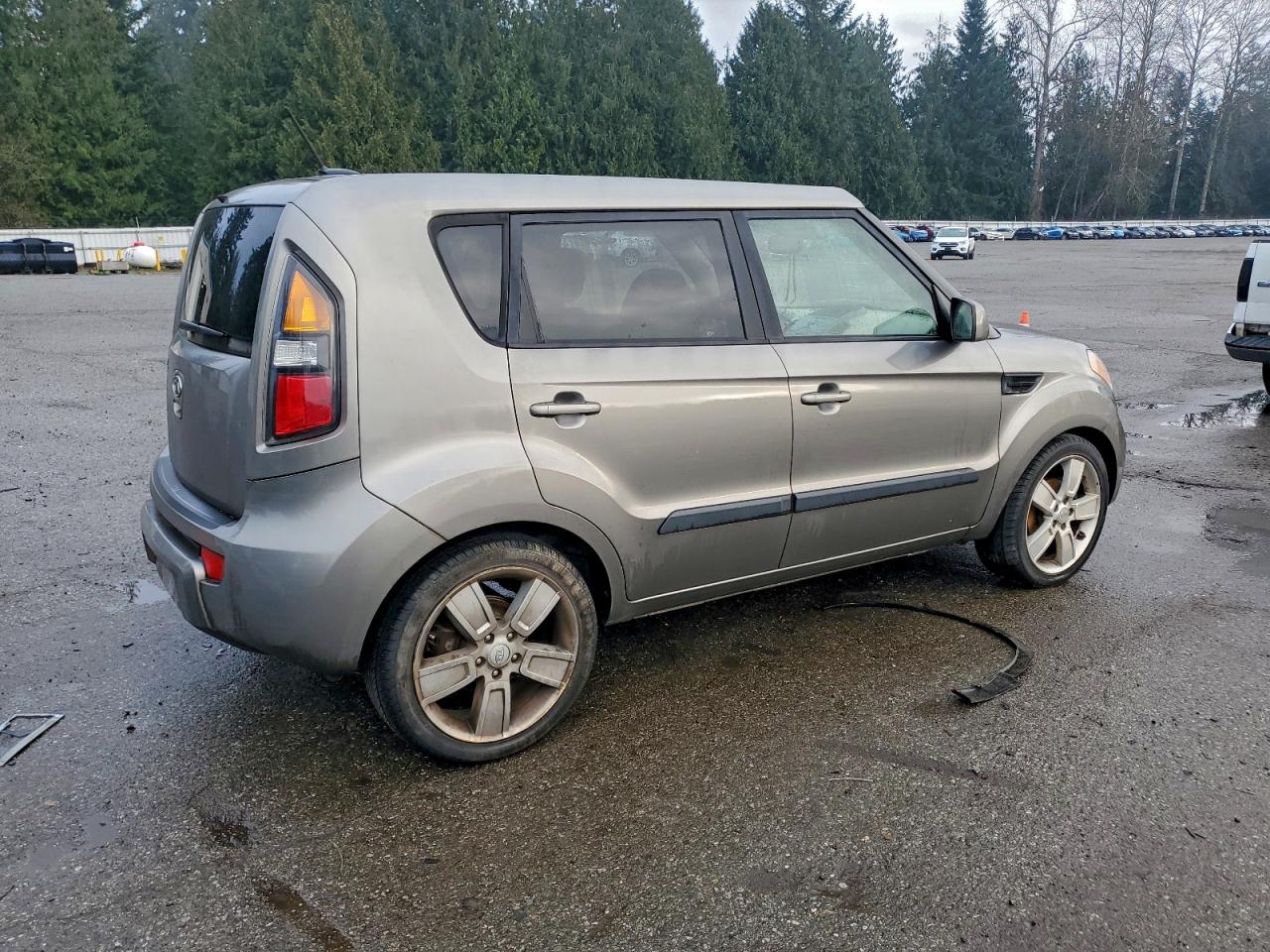 2011 KIA SOUL + photo 3