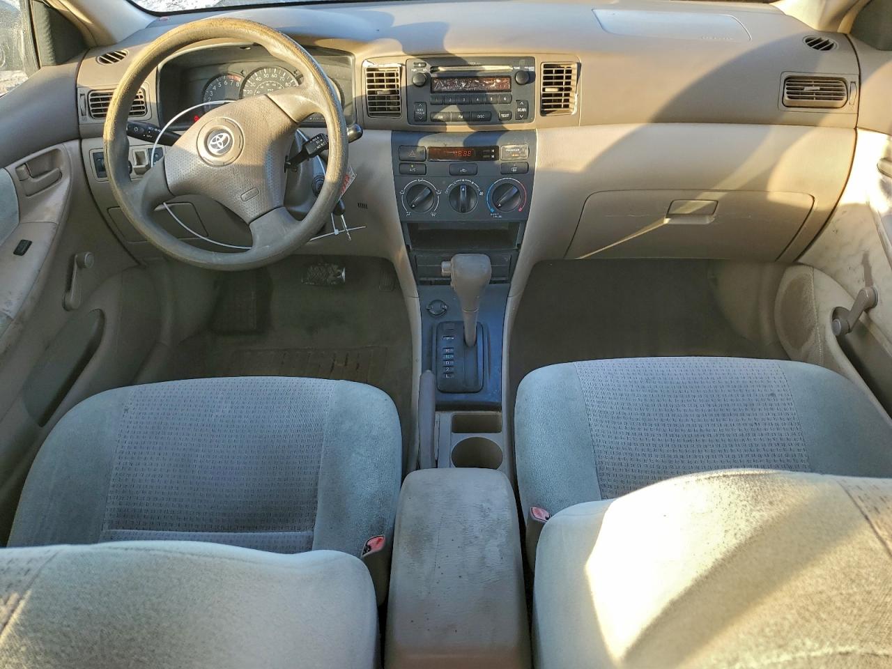 2005 TOYOTA COROLLA CE photo 8