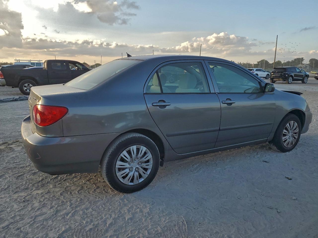 2005 TOYOTA COROLLA CE photo 3