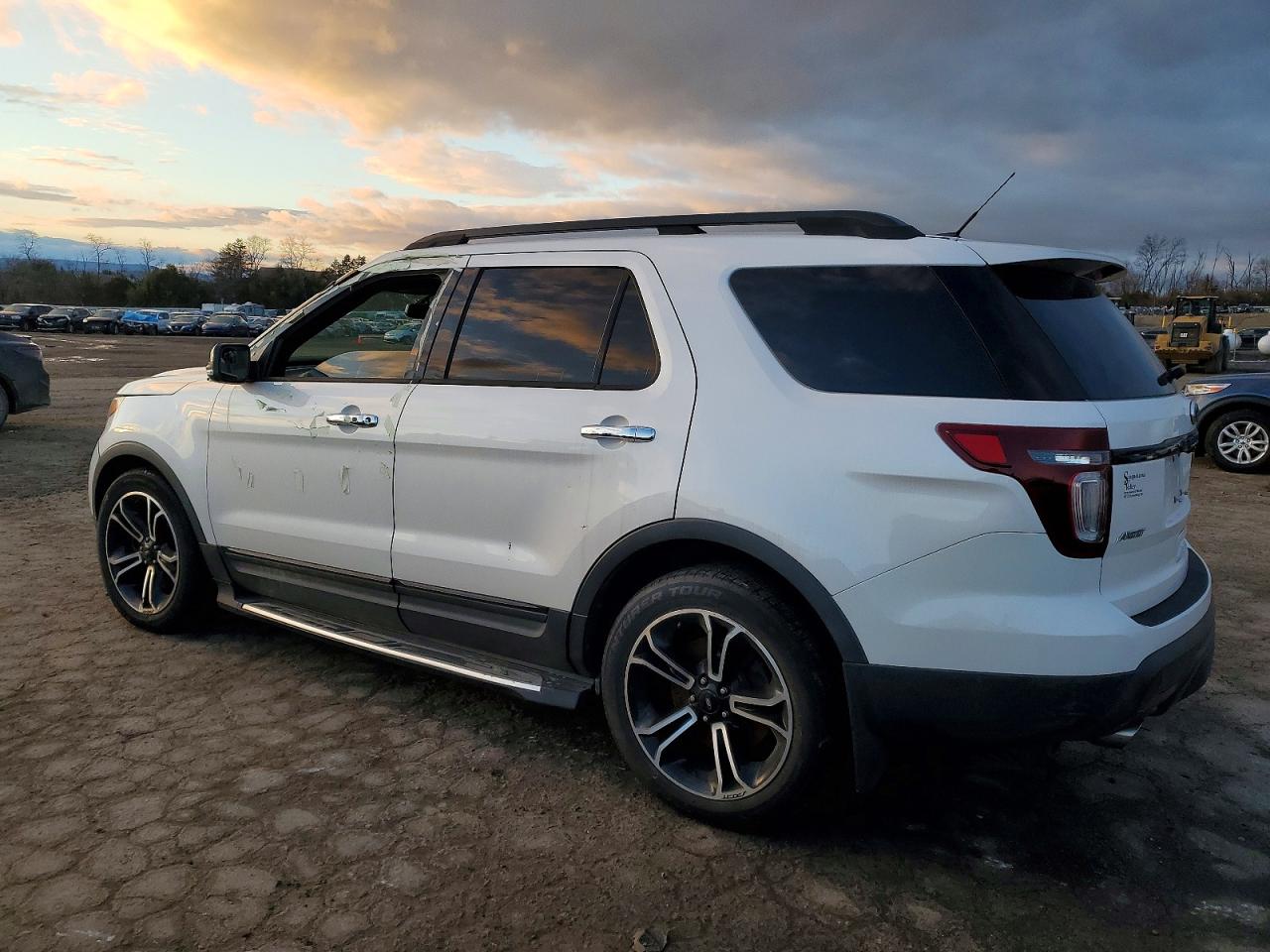 2014 FORD EXPLORER SPORT photo 2