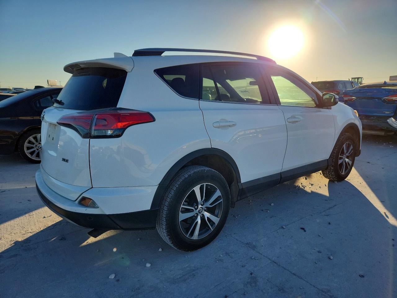 2018 TOYOTA RAV4 ADVENTURE photo 3