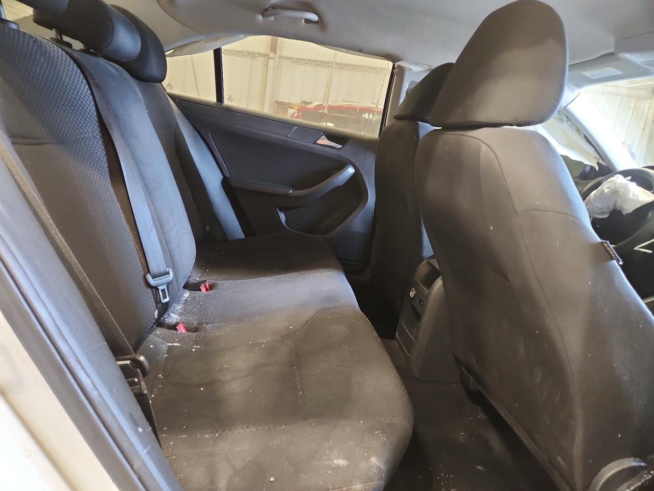 2014 VOLKSWAGEN JETTA BASE photo 19