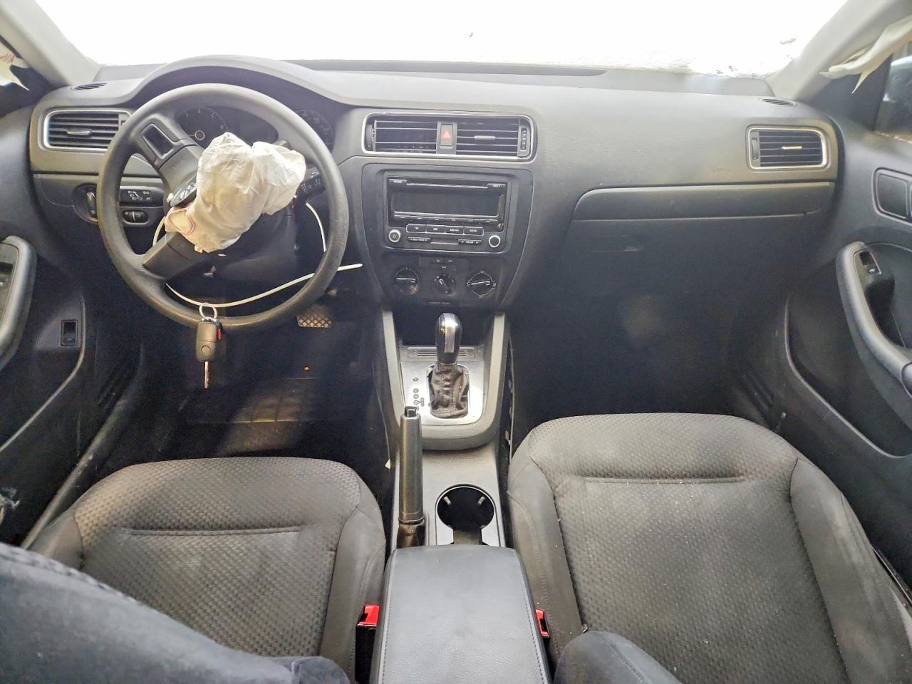 2014 VOLKSWAGEN JETTA BASE photo 15