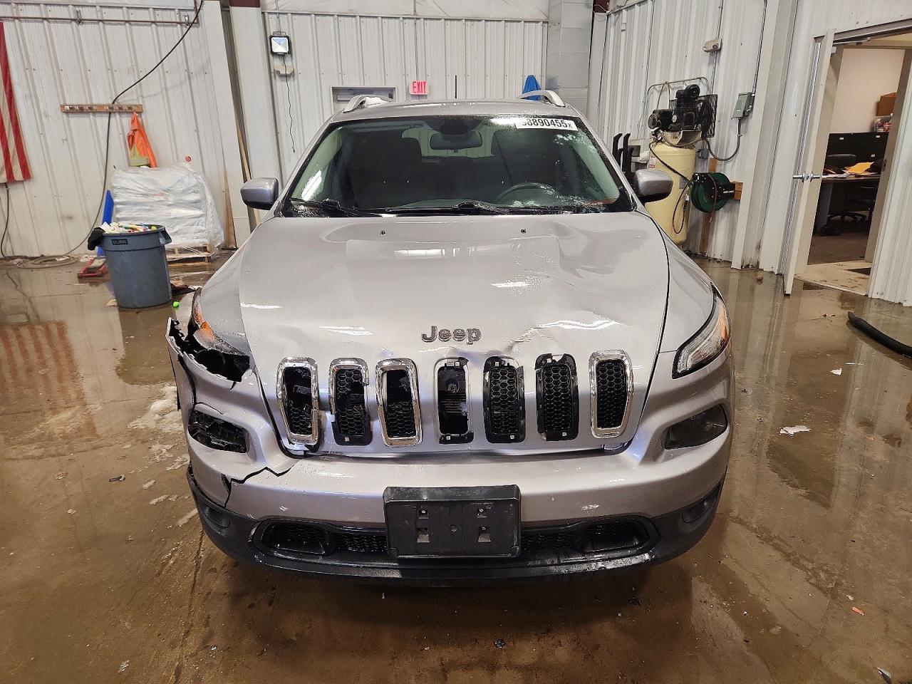 2016 JEEP CHEROKEE LATITUDE photo 5