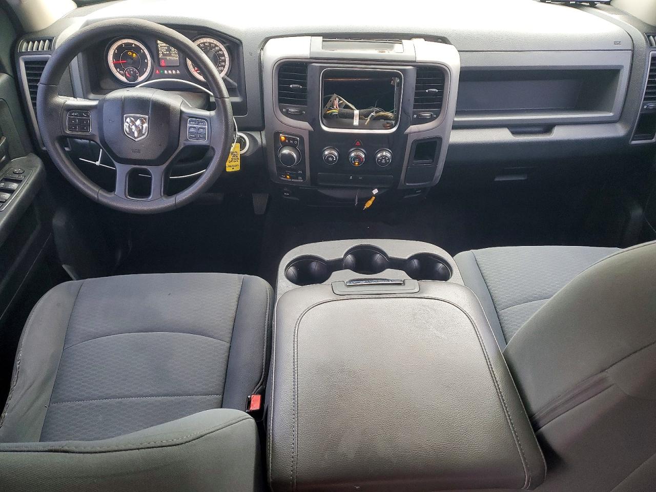 2016 RAM 1500 ST photo 8