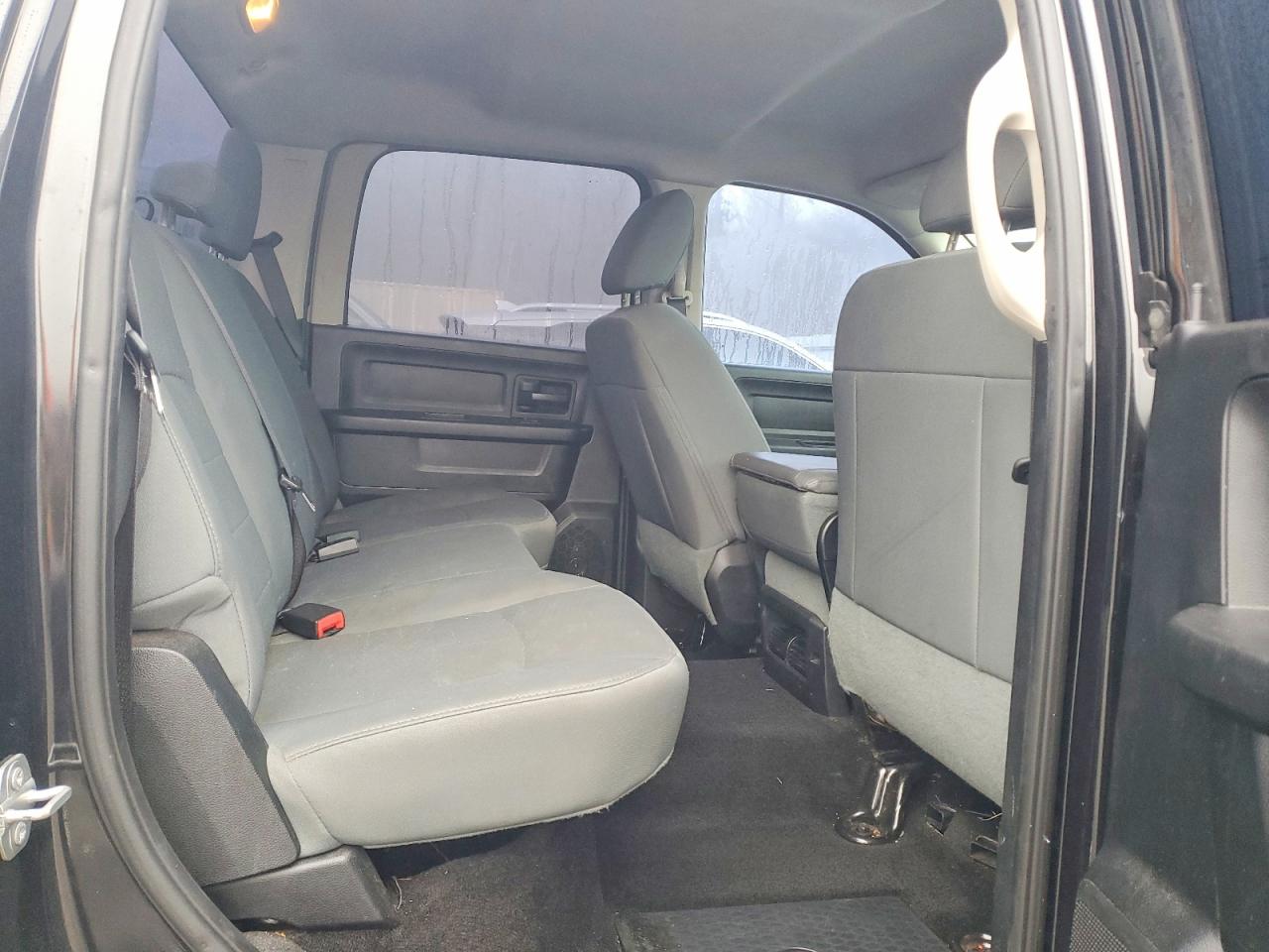 2016 RAM 1500 ST photo 10