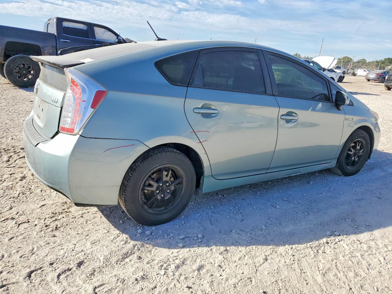 2015 TOYOTA PRIUS photo 3