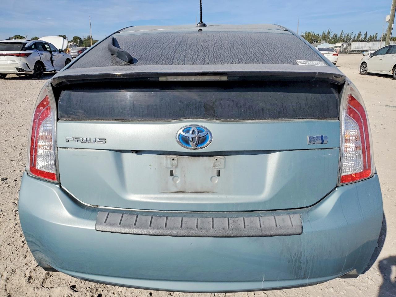 2015 TOYOTA PRIUS photo 6