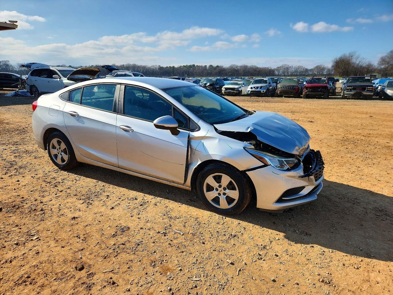 2017 CHEVROLET CRUZE LS photo 4