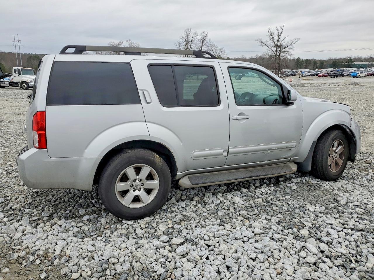 2012 NISSAN PATHFINDER S photo 3